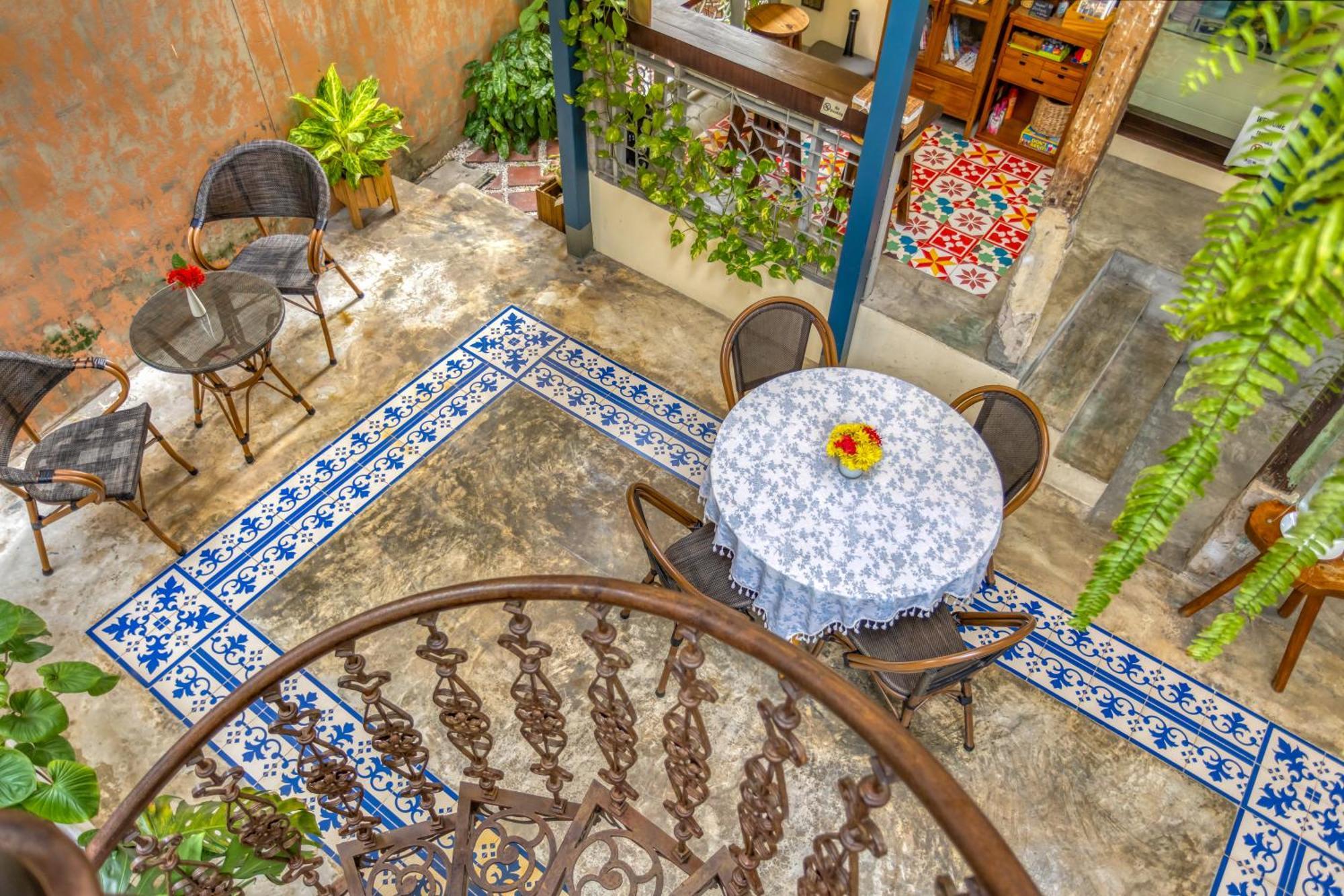 Priya Boutique House Bed & Breakfast Bangkok Exterior photo